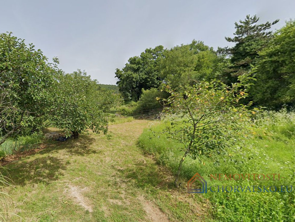 Prodej stavební parcely 1941 m²