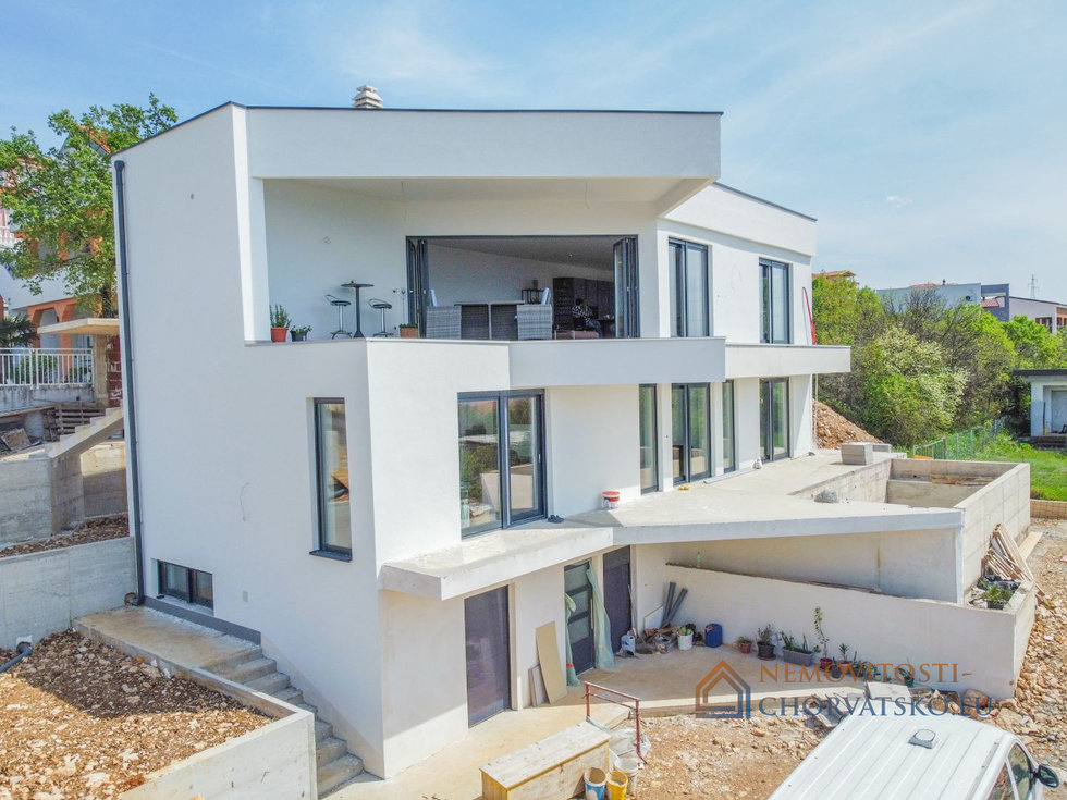 Prodej rodinného domu 280 m²
