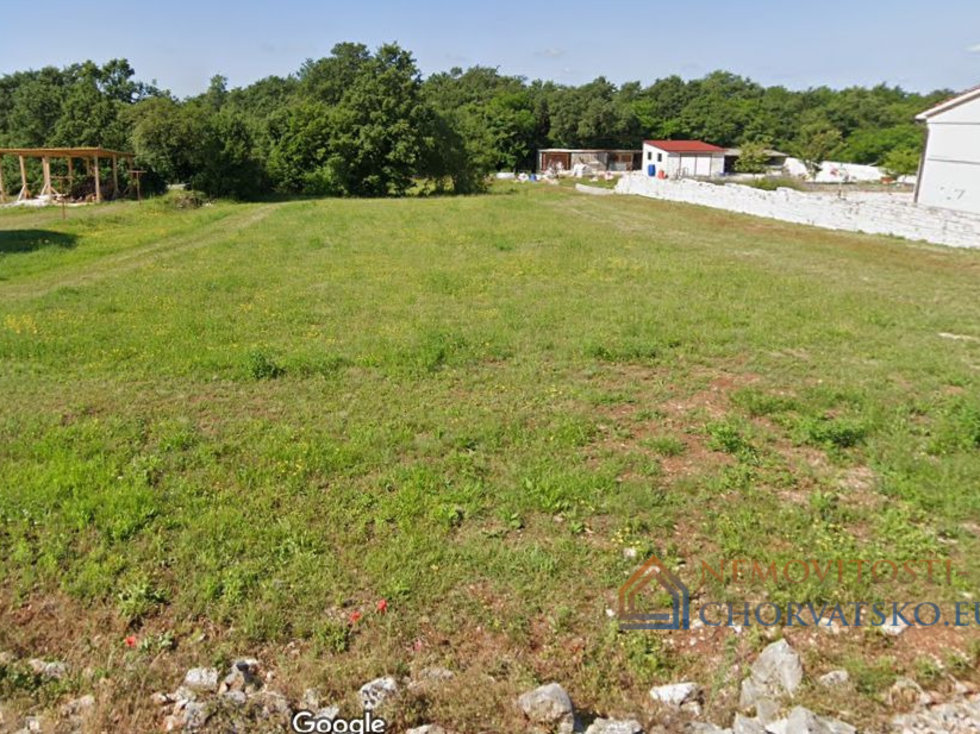 Prodej stavební parcely 2214 m²