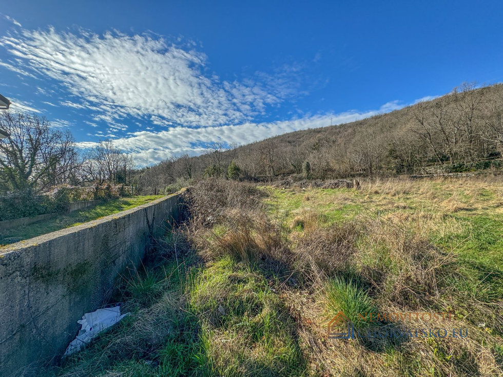 Prodej stavební parcely 1120 m²