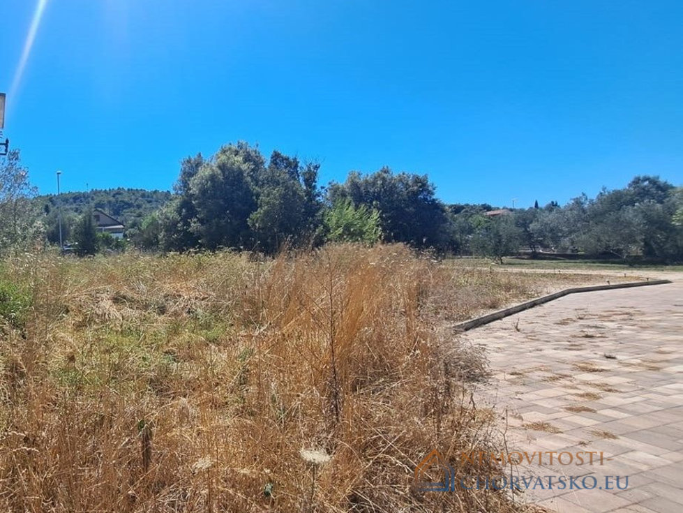 Prodej stavební parcely 644 m²
