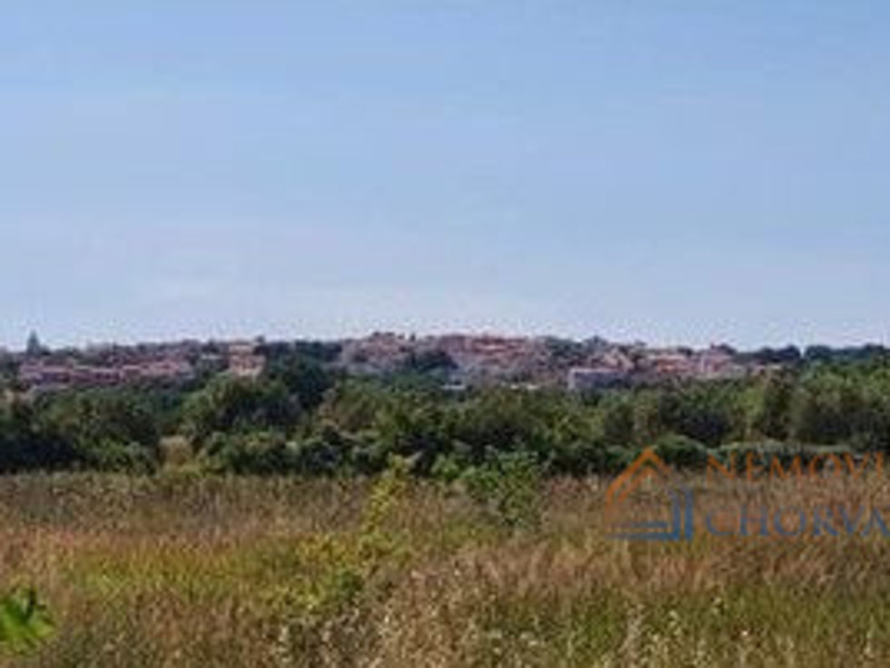 Prodej stavební parcely 2002 m²
