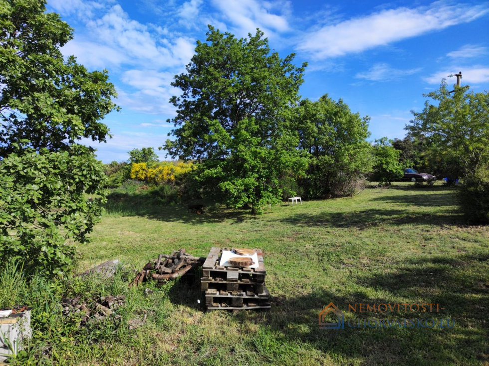 Prodej stavební parcely 3800 m²