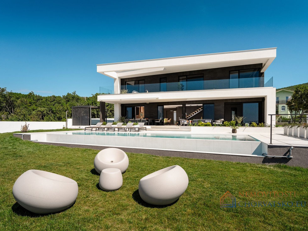Prodej rodinného domu 290 m²
