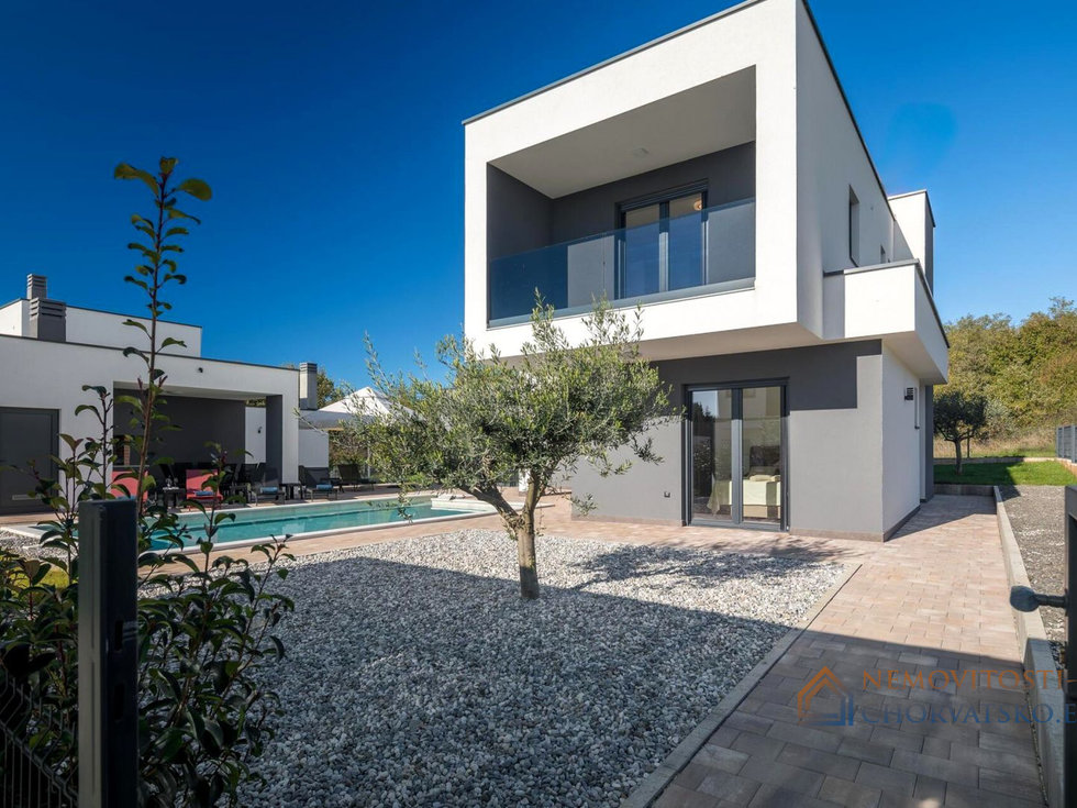 Prodej rodinného domu 178 m²