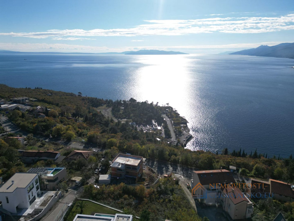 Prodej stavební parcely 1420 m²