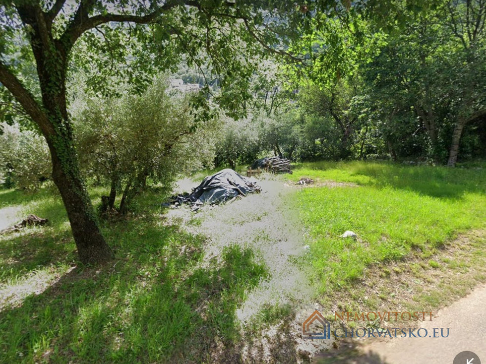 Prodej stavební parcely 1500 m²