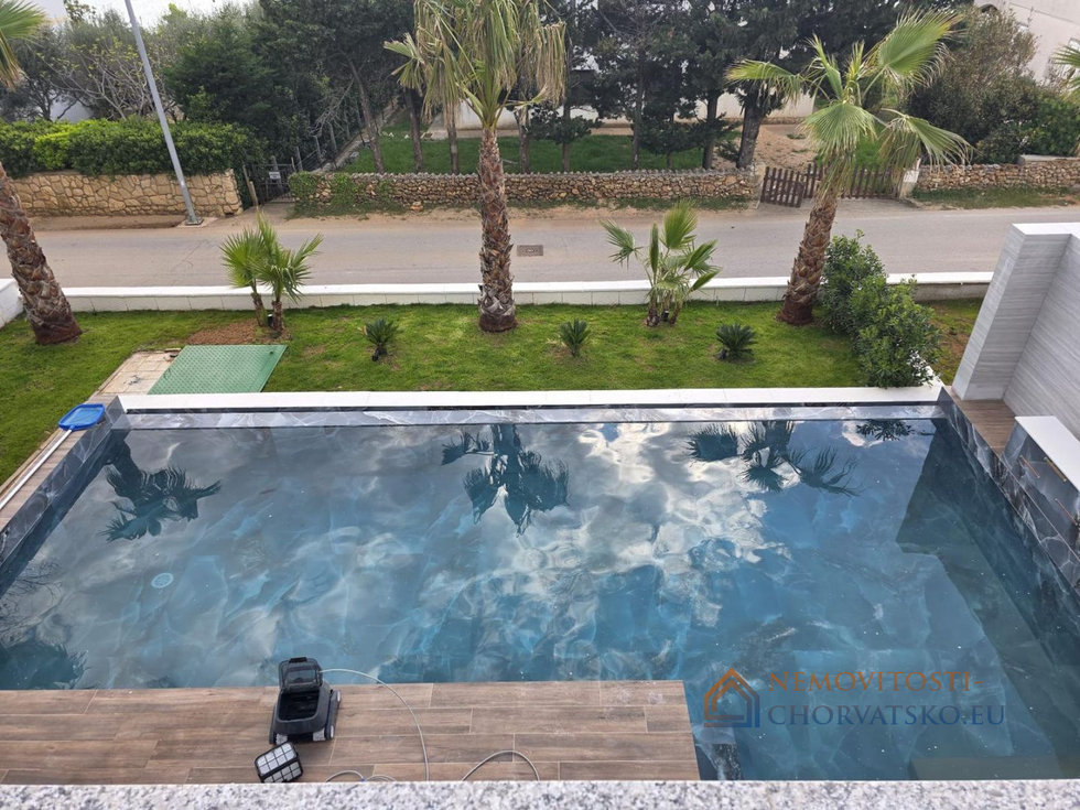 Prodej rodinného domu 220 m²