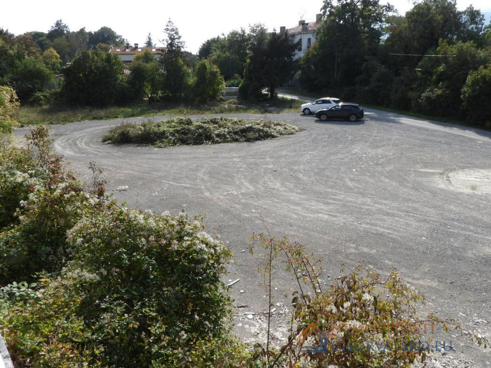 Prodej stavební parcely 2000 m²