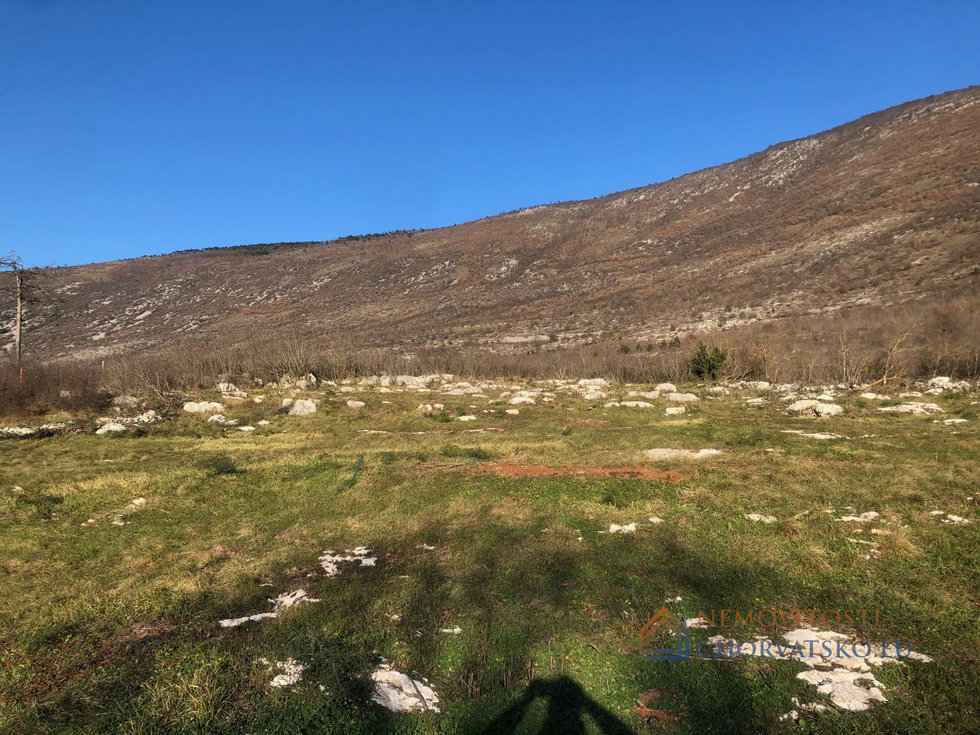 Prodej stavební parcely 1084 m²