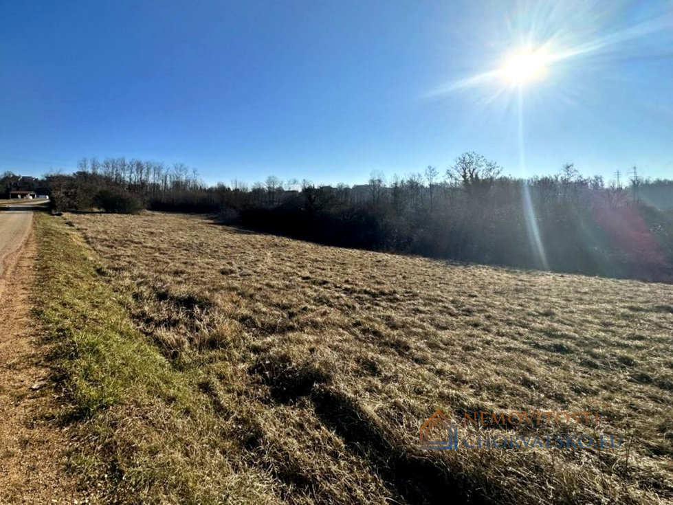 Prodej stavební parcely 3697 m²