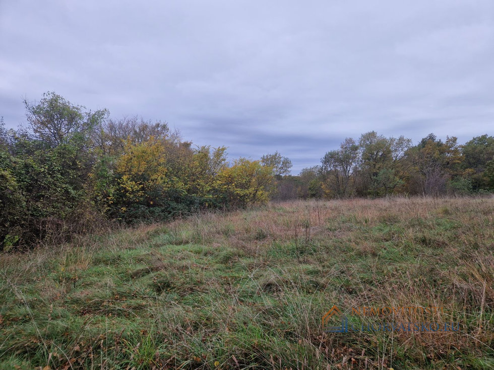 Prodej stavební parcely 4485 m²