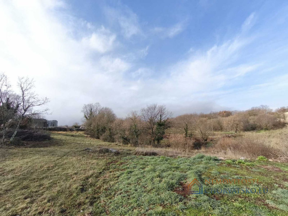 Prodej stavební parcely 4656 m²