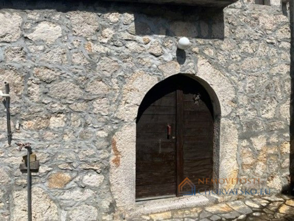 Prodej rodinného domu 220 m²
