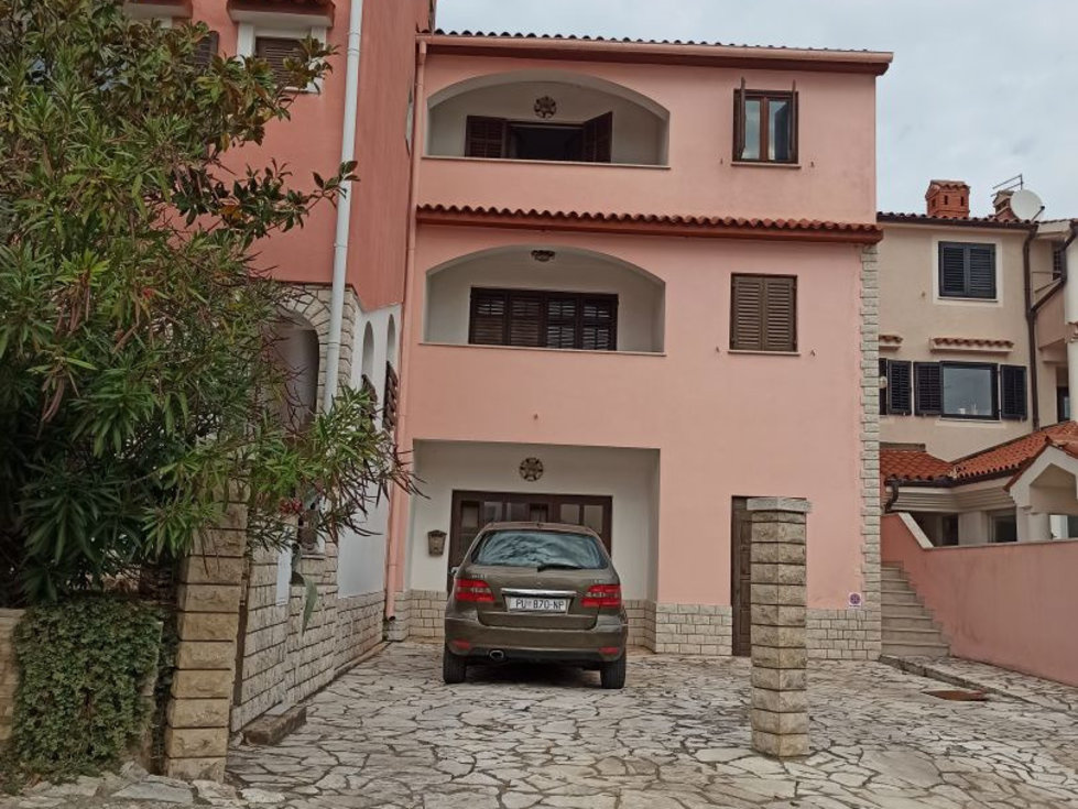 Prodej rodinného domu 350 m²