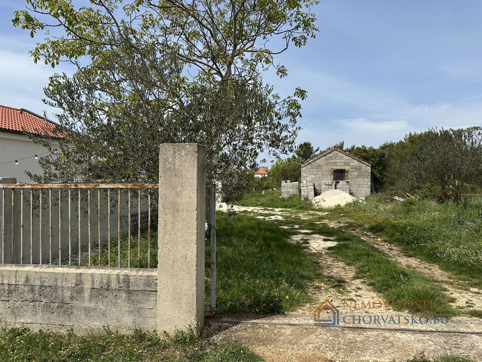 Prodej stavební parcely 1040 m²