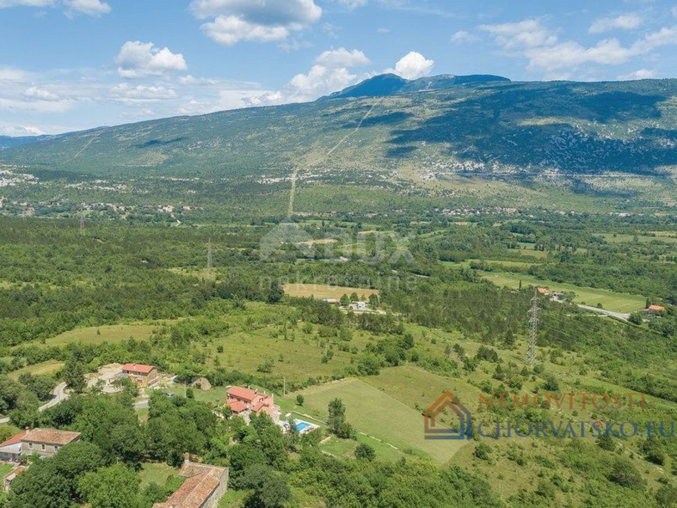 Prodej stavební parcely 1000 m²