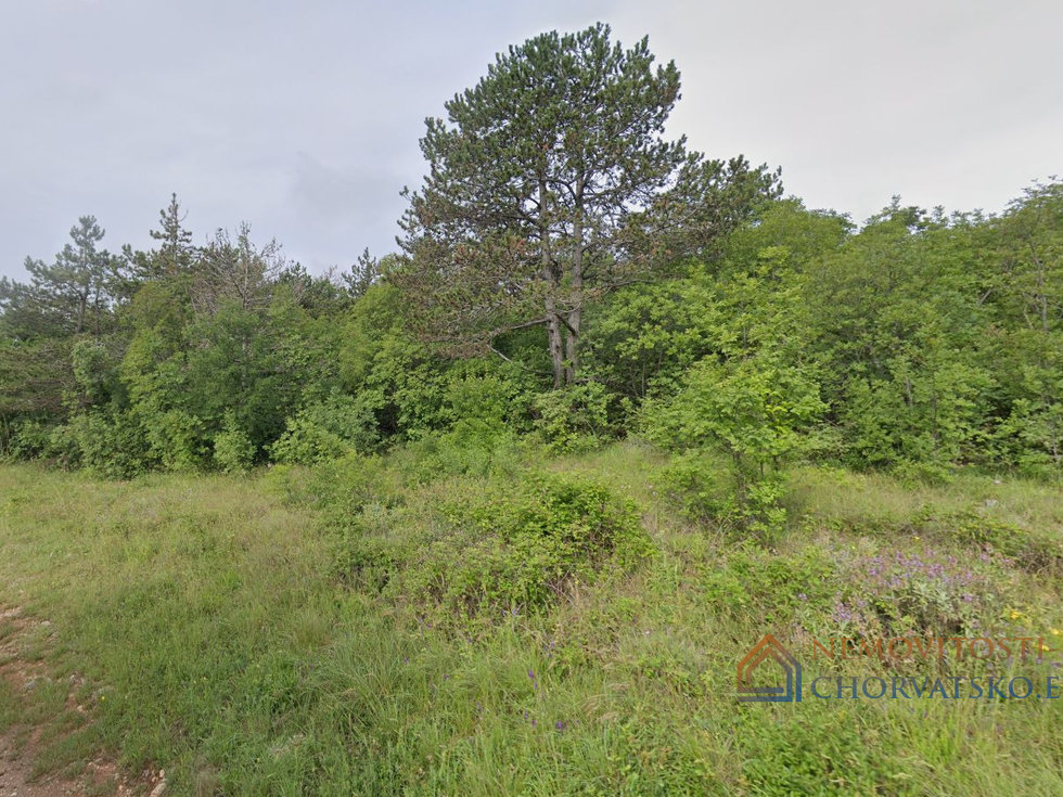 Prodej stavební parcely 827 m²