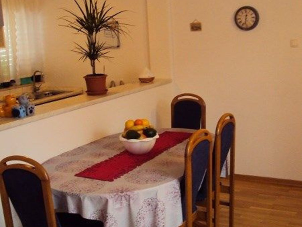Prodej bytu 1+kk, garsoniery 100 m²