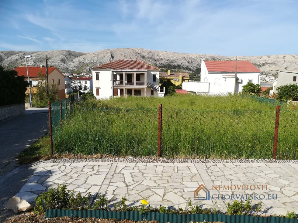 Prodej stavební parcely 370 m²