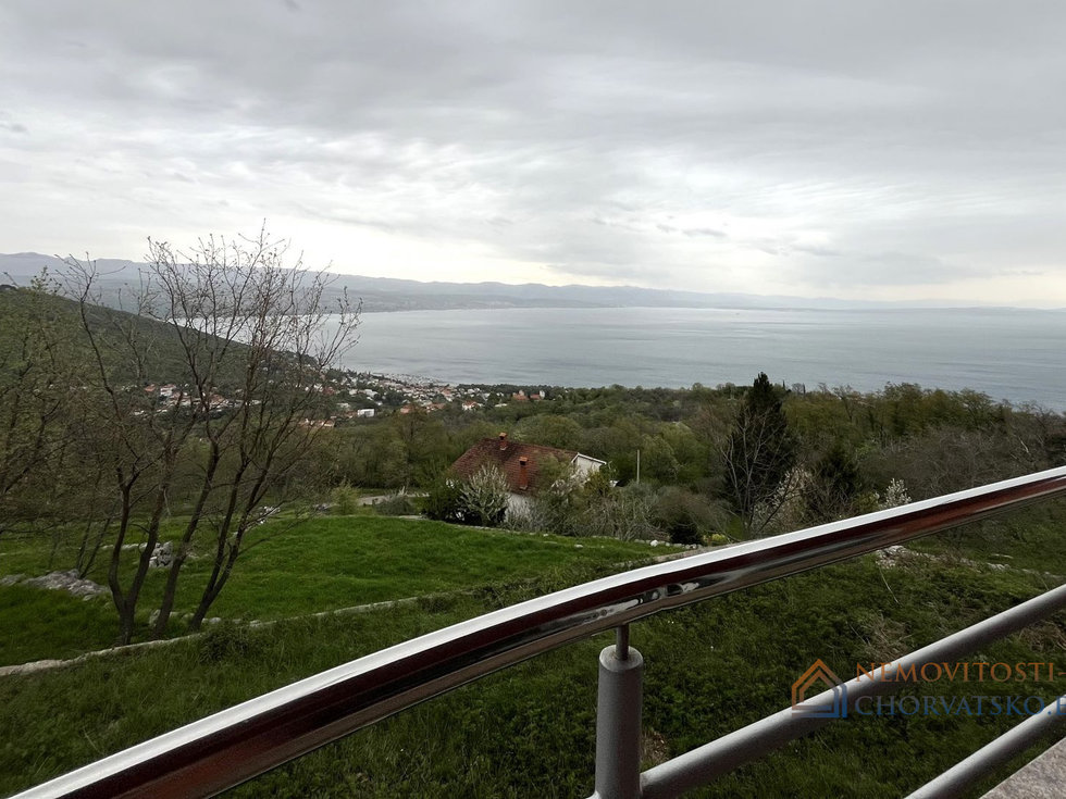 Prodej bytu 2+kk 98 m²