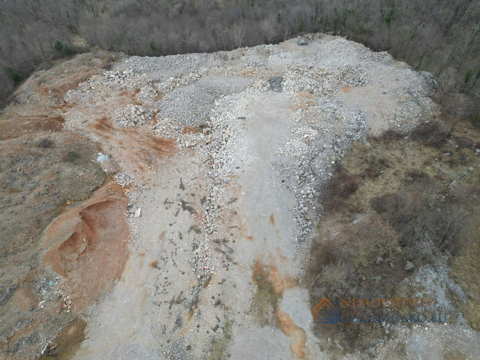 Prodej stavební parcely 2000 m²