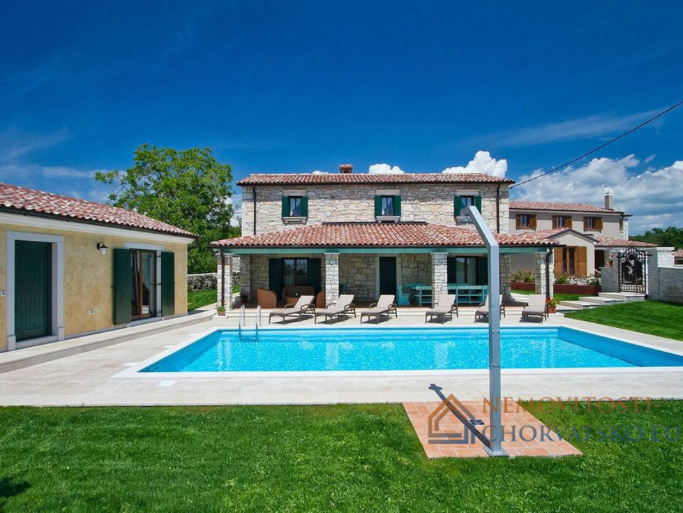 Prodej rodinného domu 230 m²