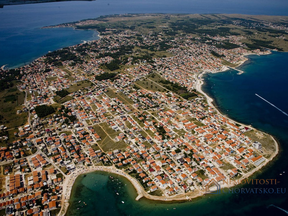 Prodej stavební parcely 1836 m²