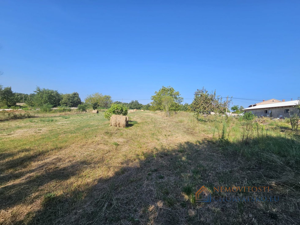 Prodej stavební parcely 1246 m²