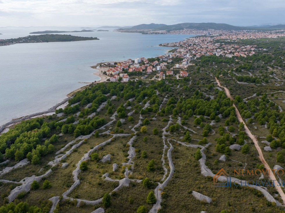 Prodej stavební parcely 16000 m²