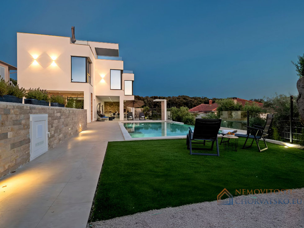 Prodej rodinného domu 230 m²