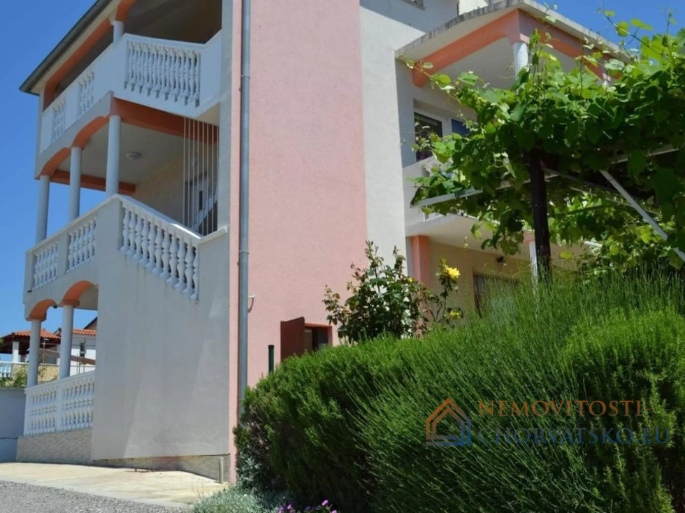 Prodej rodinného domu 300 m²