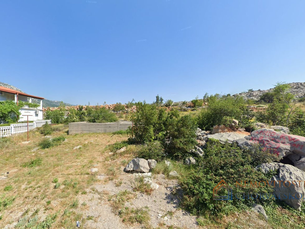 Prodej stavební parcely 568 m²