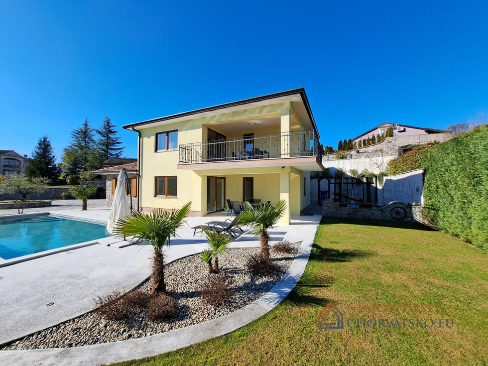 Pronájem rodinného domu 400 m²