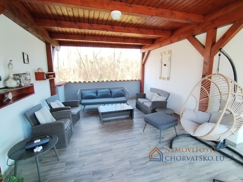 Prodej rodinného domu 227 m²