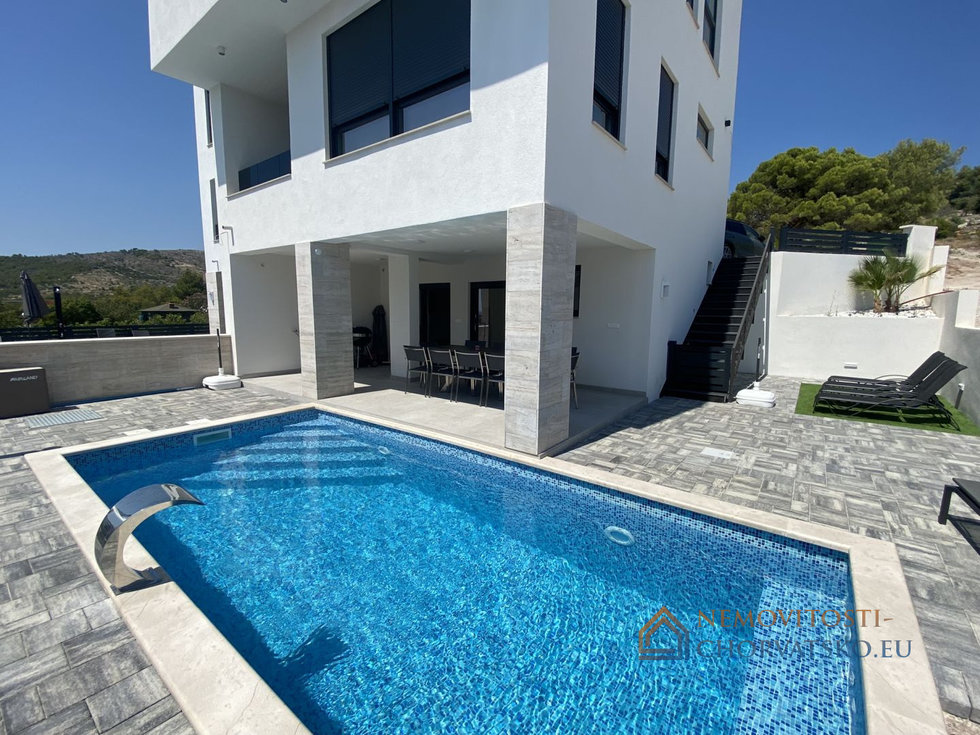 Prodej rodinného domu 161 m²