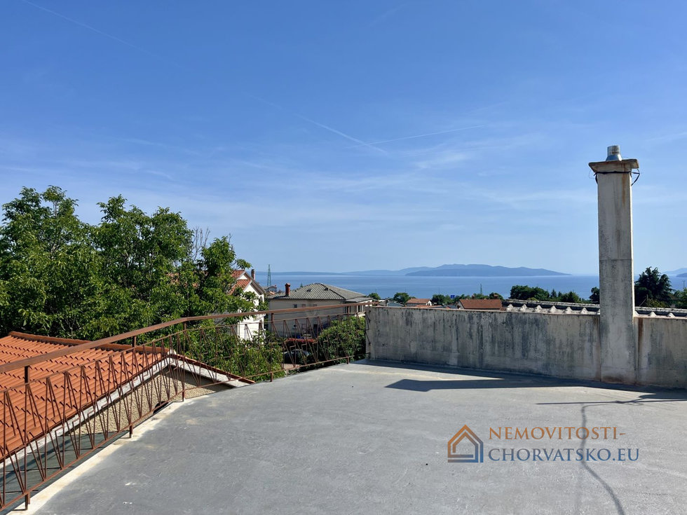 Prodej rodinného domu 242 m²