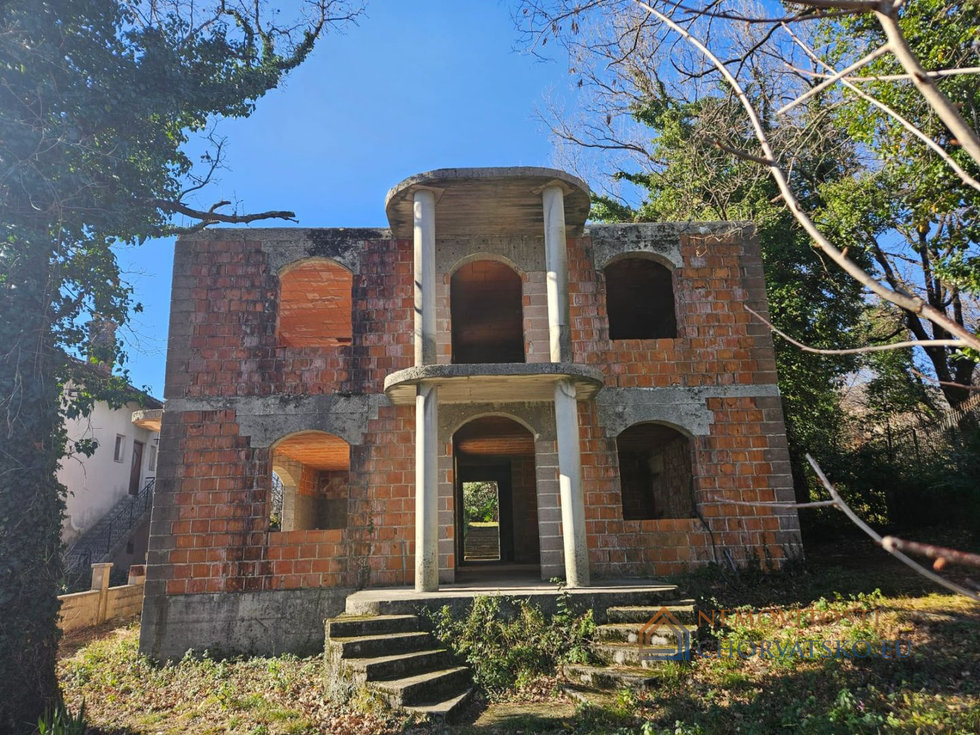 Prodej stavební parcely 669 m²