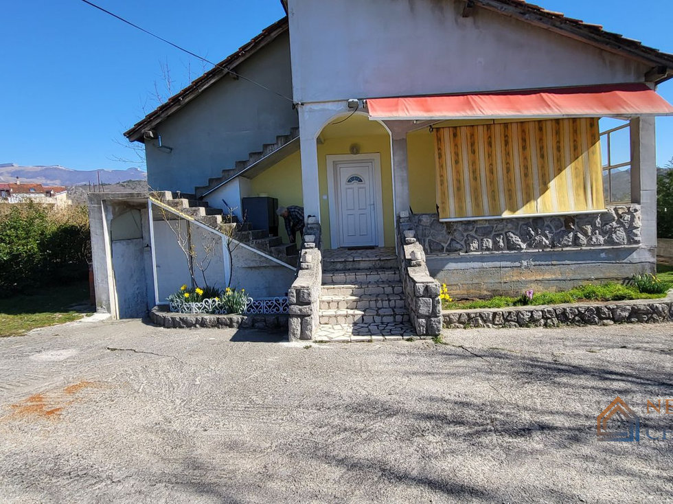 Pronájem rodinného domu 156 m²