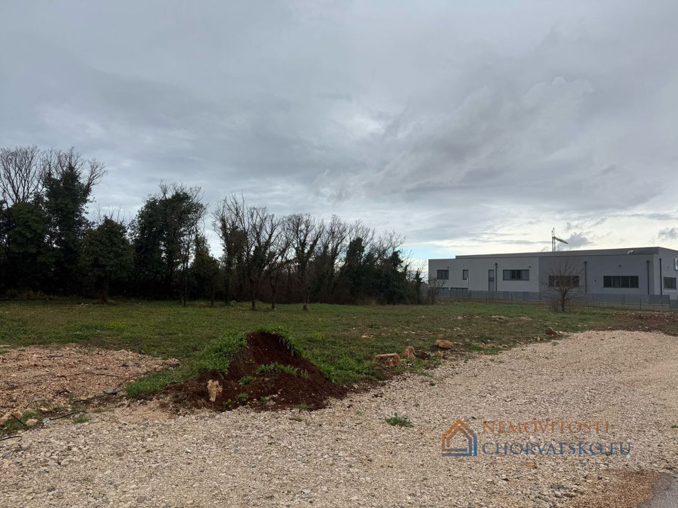 Prodej stavební parcely 1760 m²