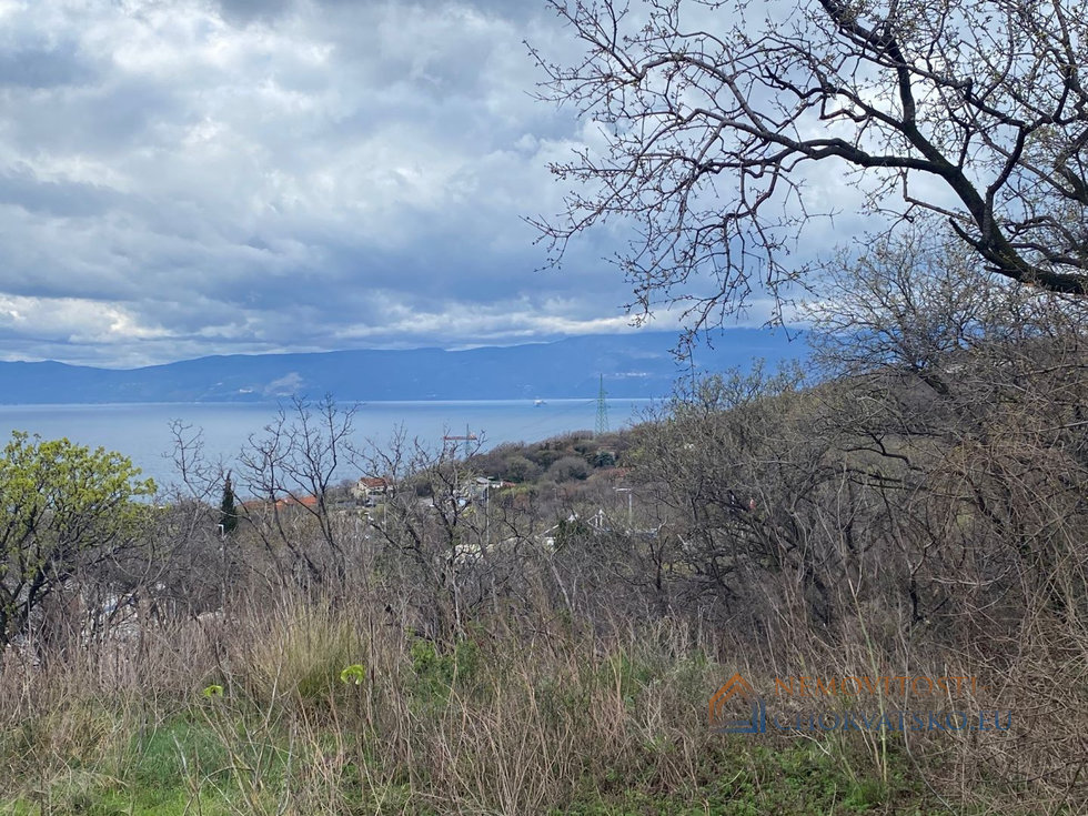 Prodej stavební parcely 1053 m²