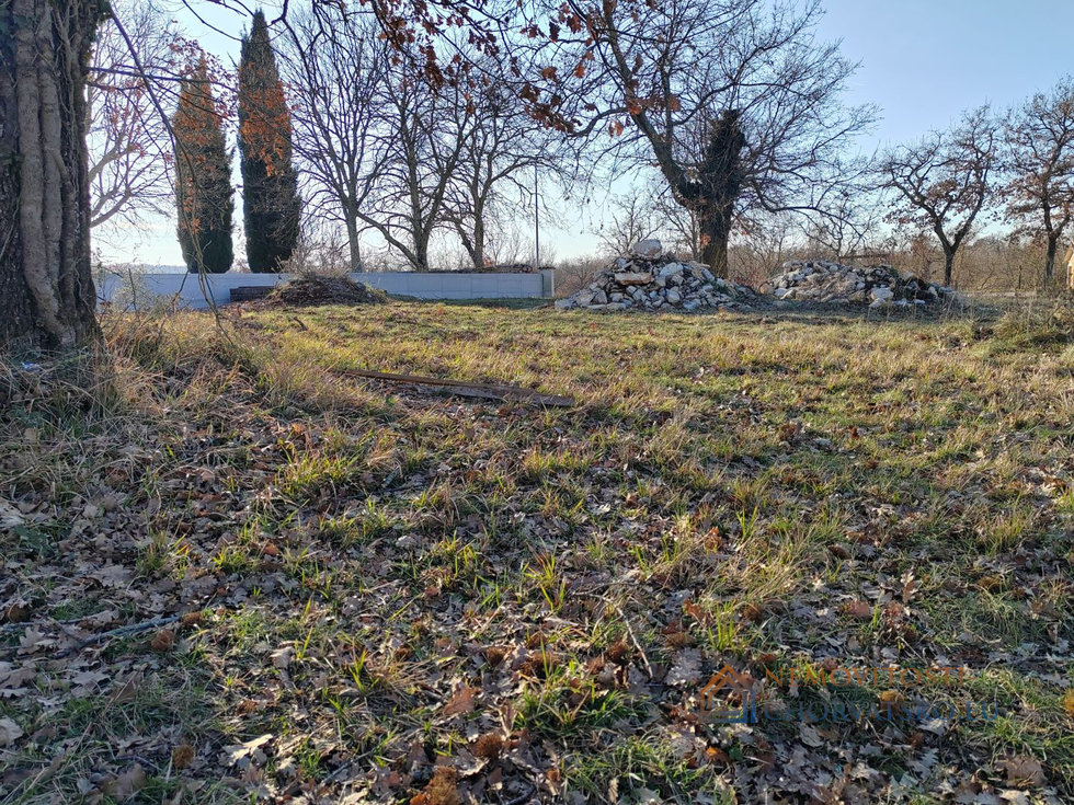 Prodej stavební parcely 943 m²