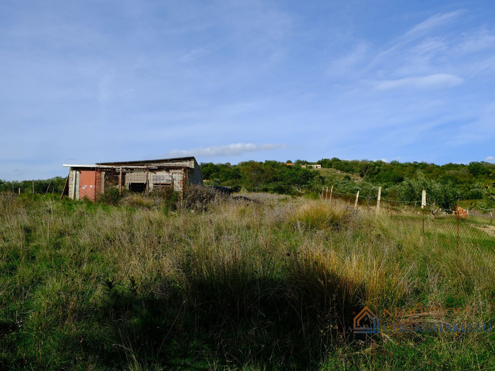 Prodej stavební parcely 1659 m²