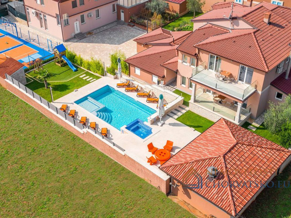Prodej rodinného domu 600 m²