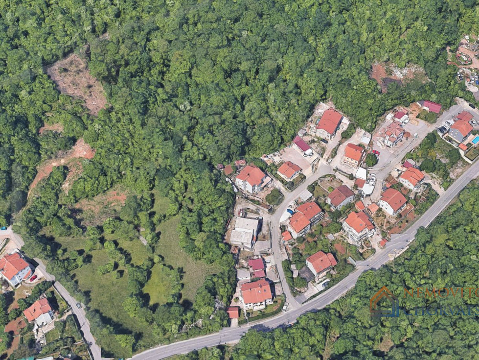 Prodej stavební parcely 4502 m²