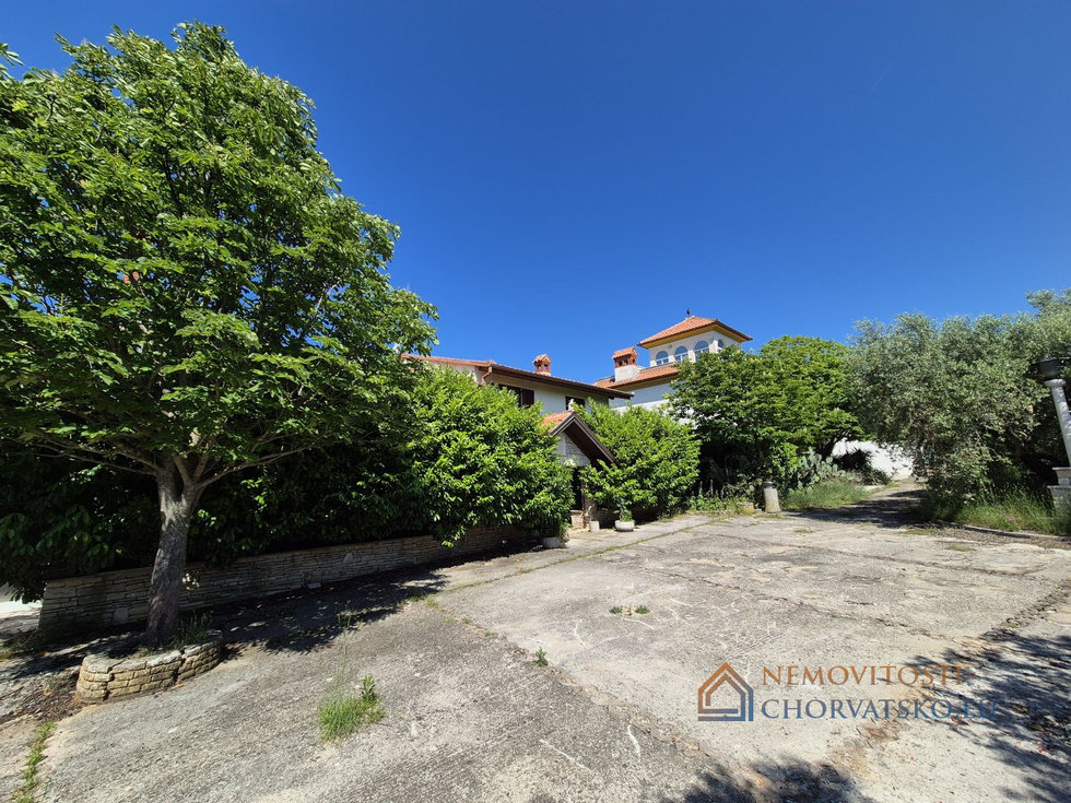 Prodej rodinného domu 320 m²