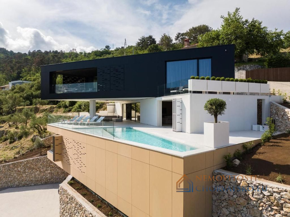 Prodej rodinného domu 300 m²