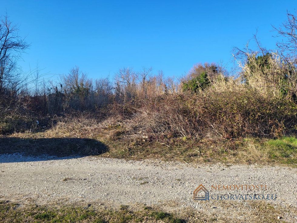 Prodej stavební parcely 5407 m²