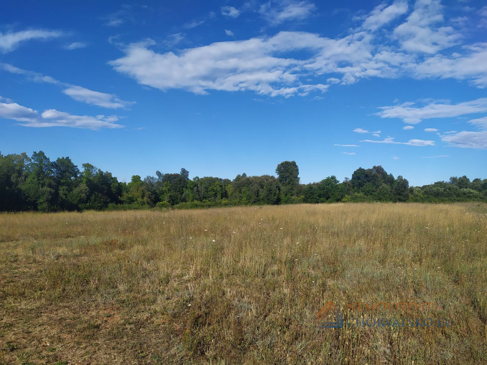 Prodej stavební parcely 800 m²