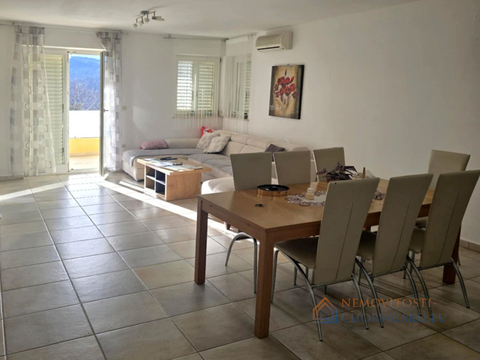 Pronájem bytu 2+kk 77 m²